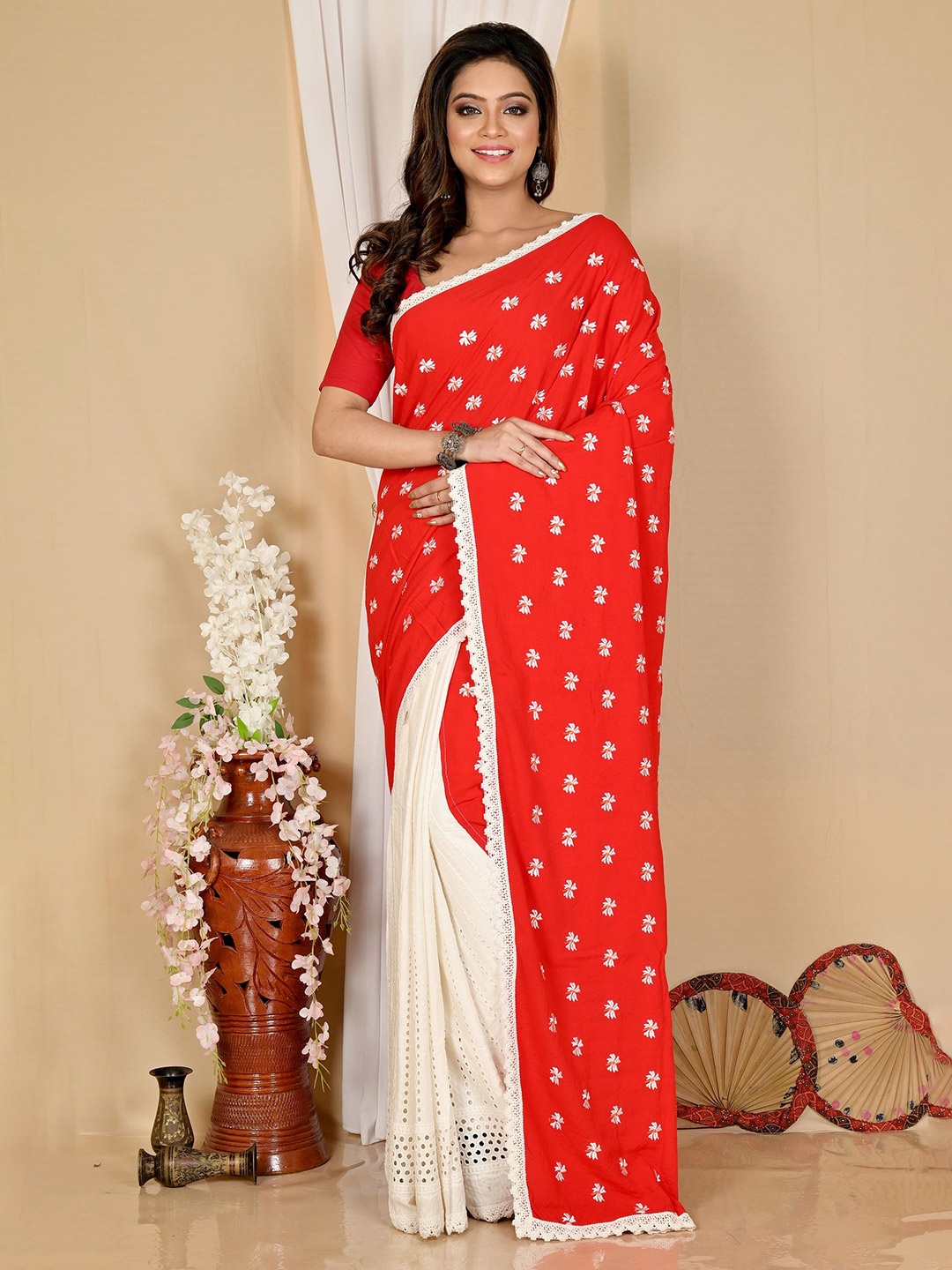 

PuJoy Floral Schiffli Pure Cotton Half and Half Taant Saree, Red