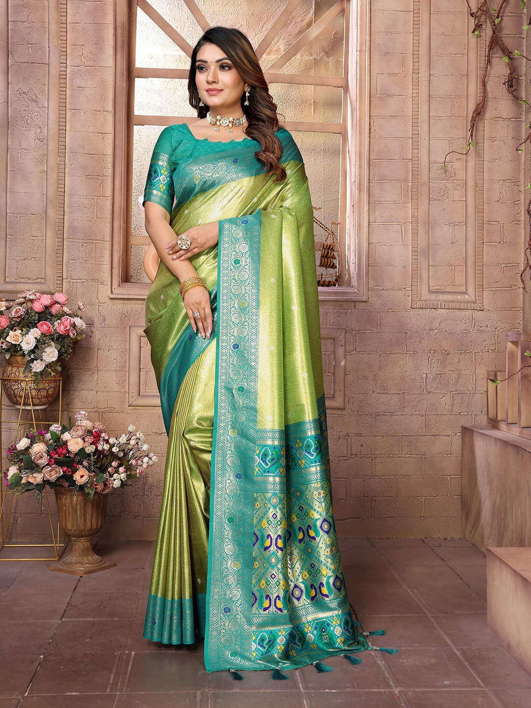 

Vintro Woven Design Zari Tissue Paithani Saree, Teal