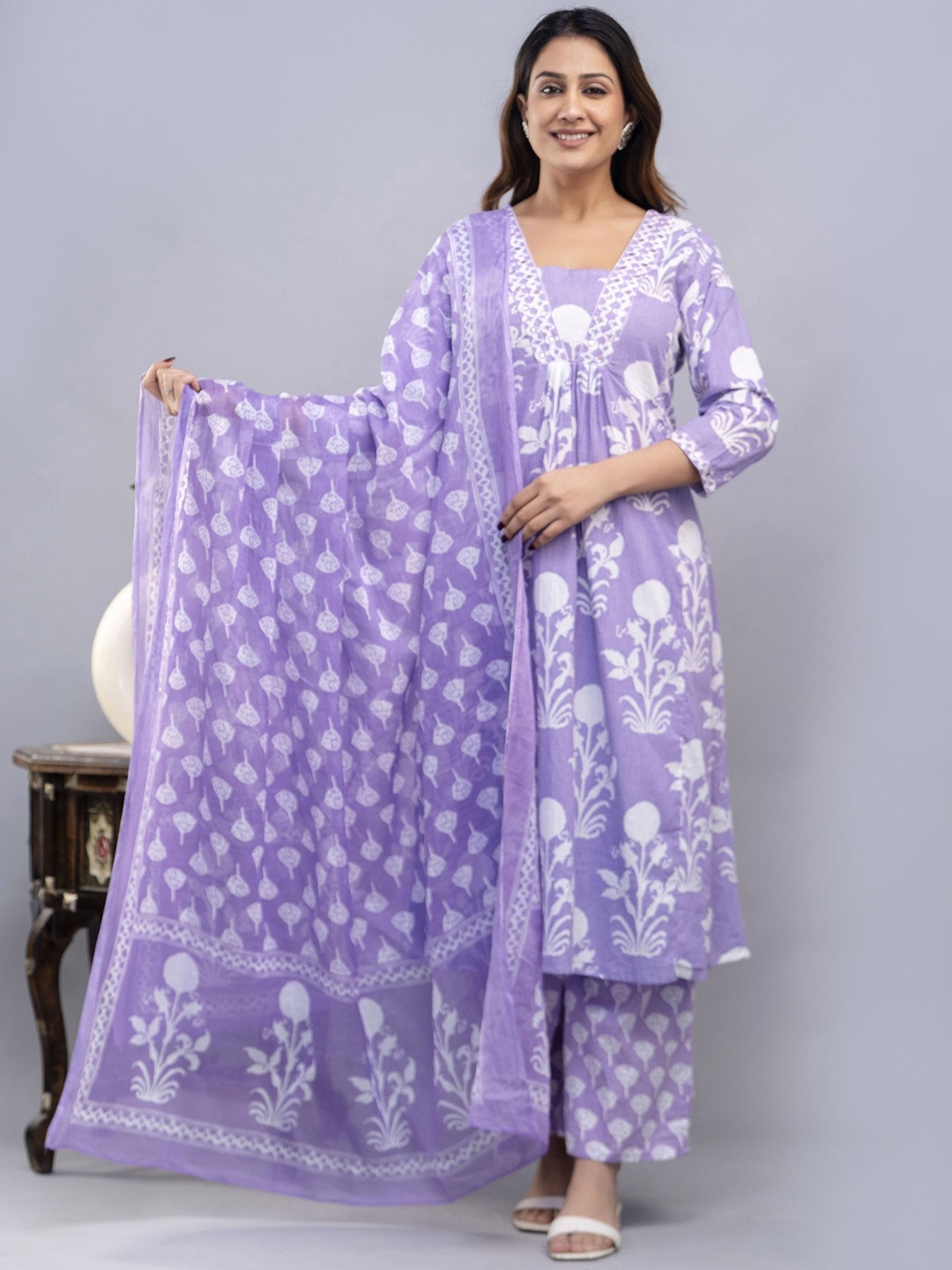 

POSHART FASHION AS UNIQUE AS YOU ARE Printed Pure Cotton Kurta With Palazzos & Dupatta, Purple
