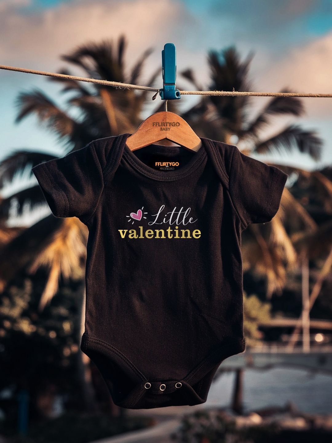

FFLIRTYGO Infants Valentine Day Printed Cotton Bodysuit, Black