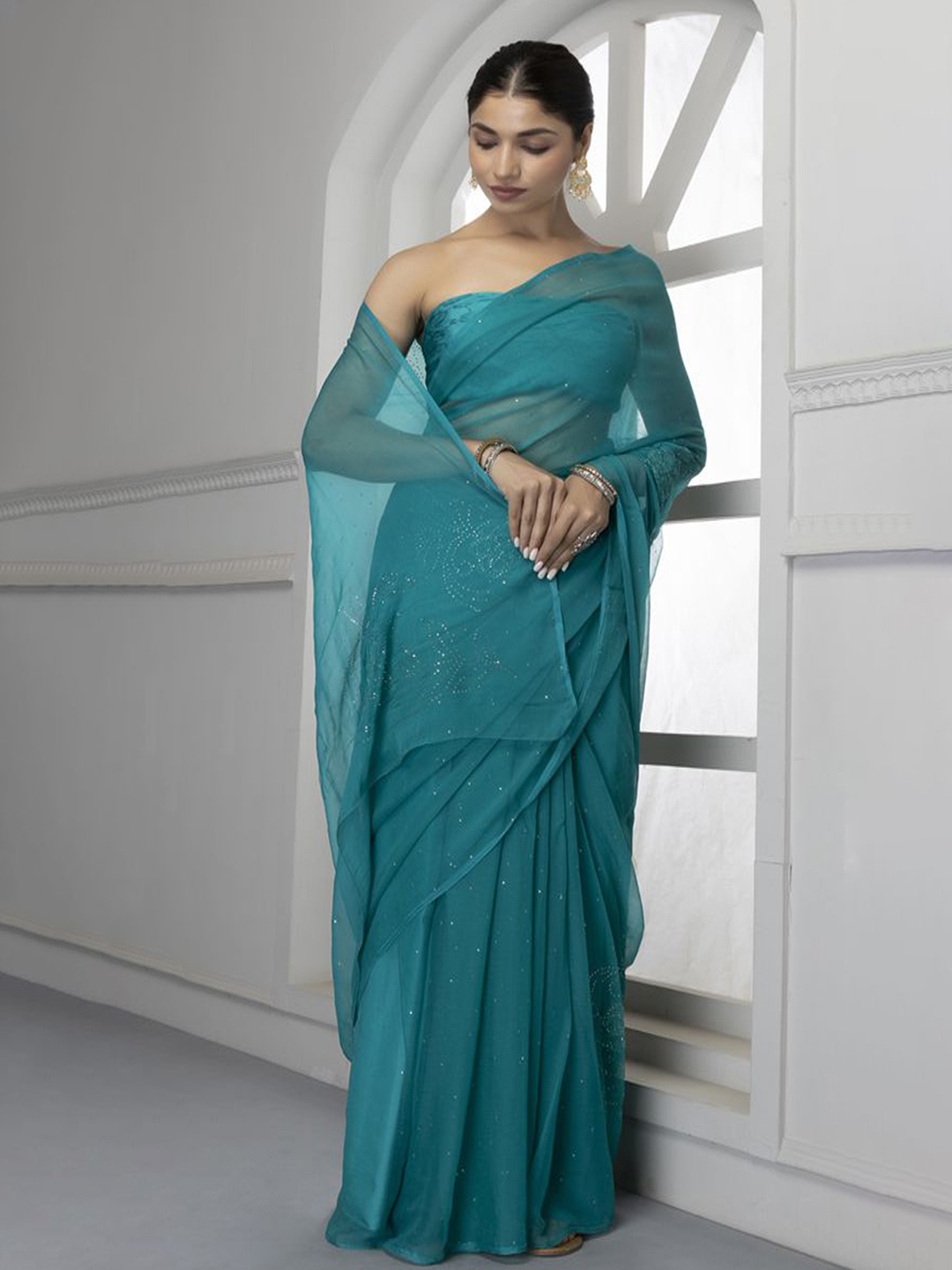 

Geroo Luxe Embellished Pure Chiffon Saree, Teal