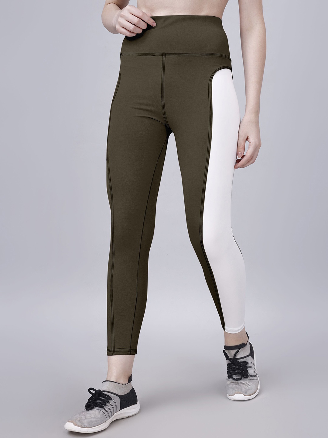 

POOJARAN SAREE Women Colourblocked High Rise Ankle Length Sports Tights, Green
