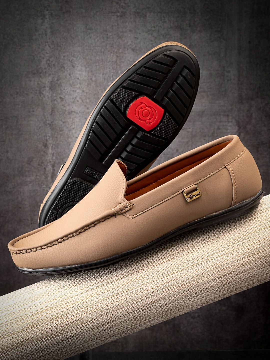 

Action Men Round Toe Loafers, Beige