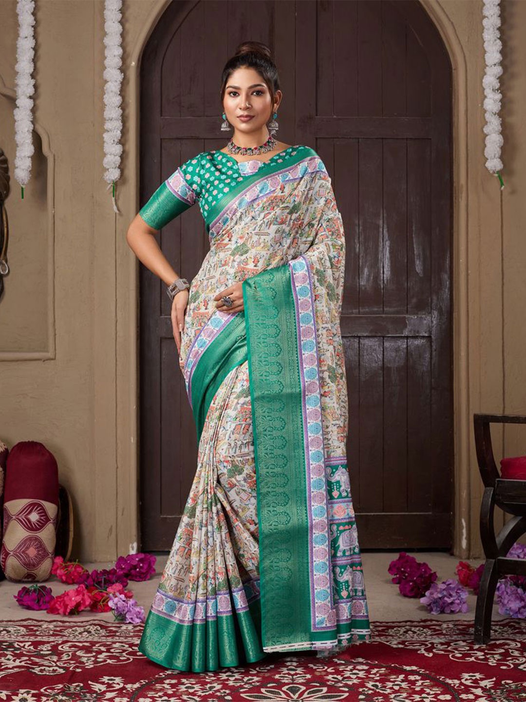 

Fashion FRICKS Warli Printed Woven Design Zari Saree, White