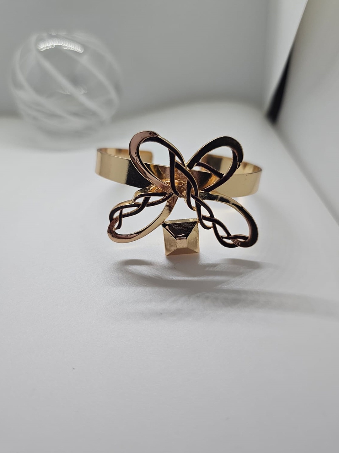 

GAURISH BESPOKE JEWELLERY Gold-Plated Cuff Bracelet