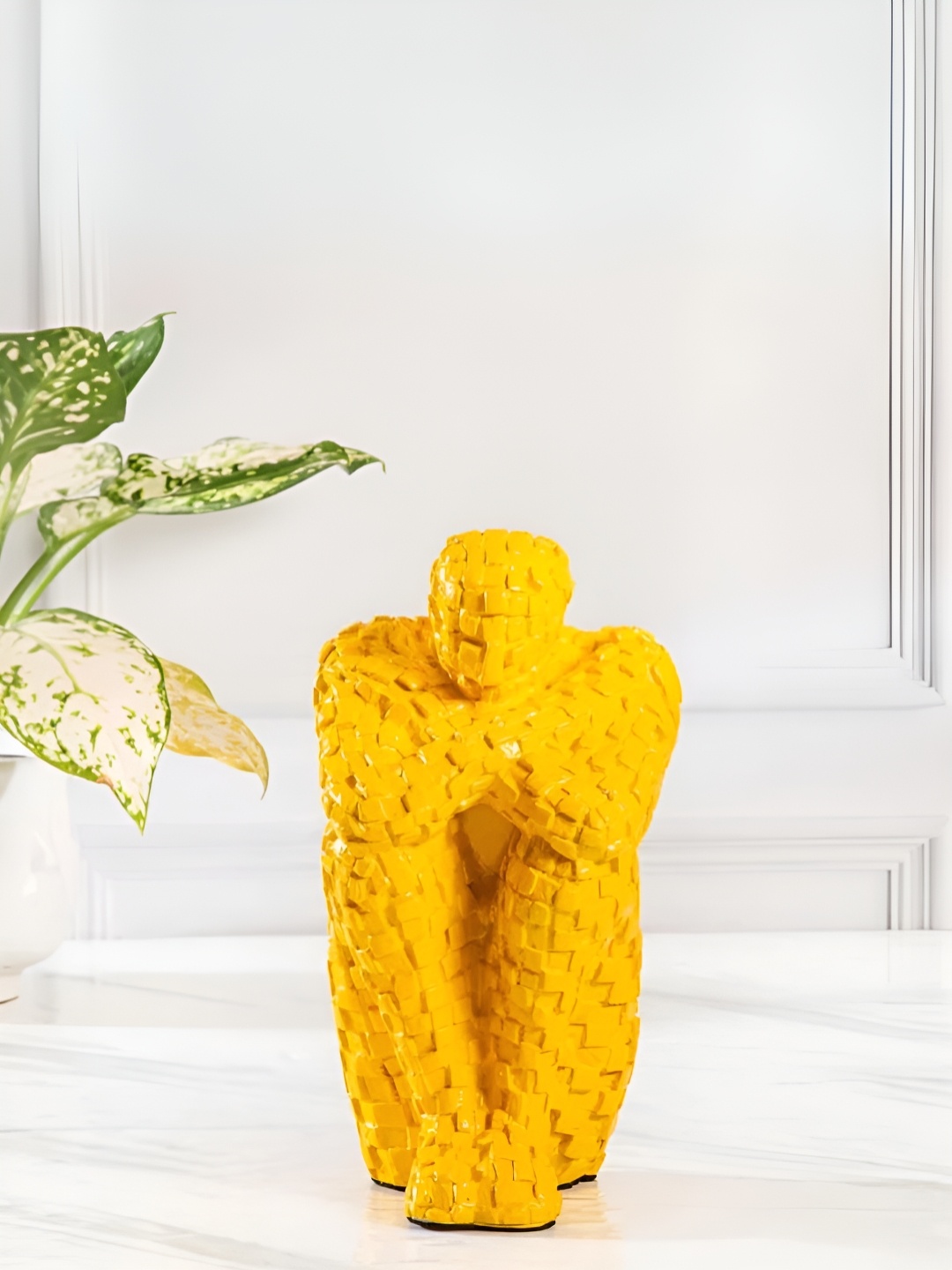 

SMOKEY COCKTAIL Yellow Brick Man Sculpture Curio Showpiece