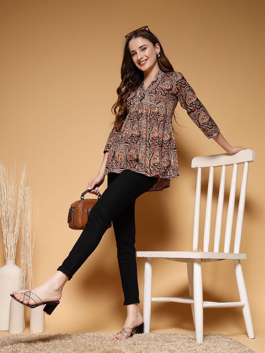 

SUBAGI FASHION Paisley Printed V-Neck Pure Cotton Kurti, Brown