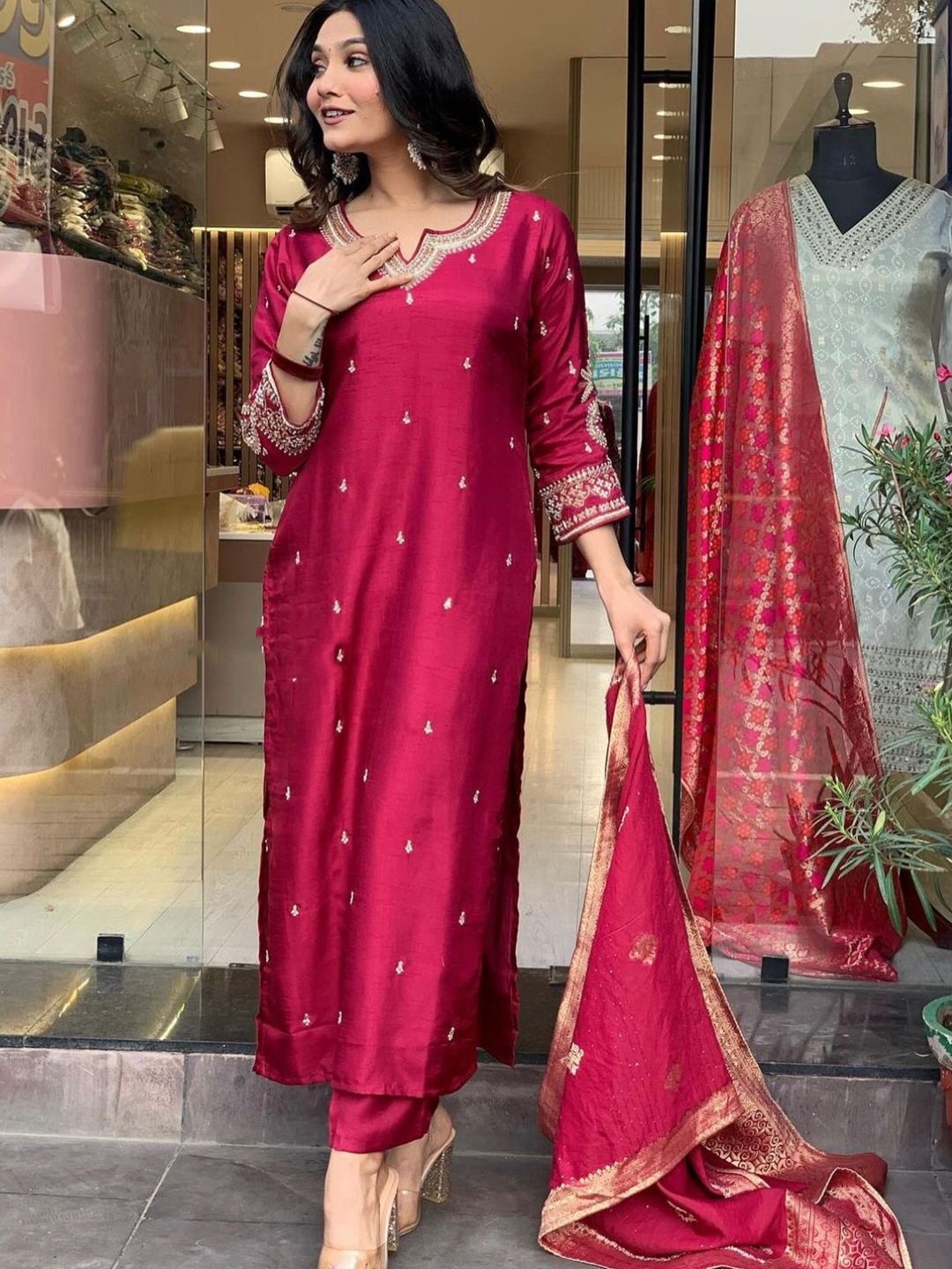 

BLACK SCISSOR Floral Embroidered Notch-Neck Straight Kurta With Trousers And Dupatta, Maroon
