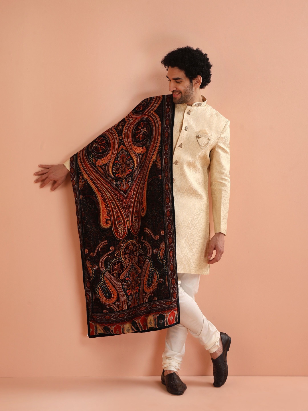 

KISAH Men Ethnic Motifs Self Design Indowestern Churidar Set With Dupatta, Cream