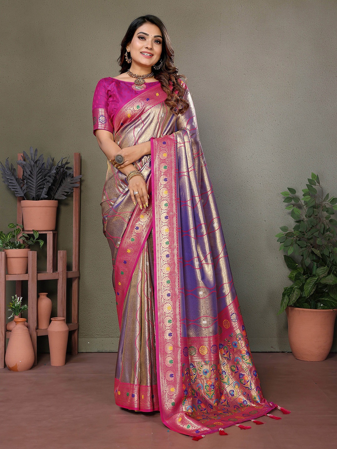 

Vintro Woven Design Zari Tissue Banarasi Saree, Grey