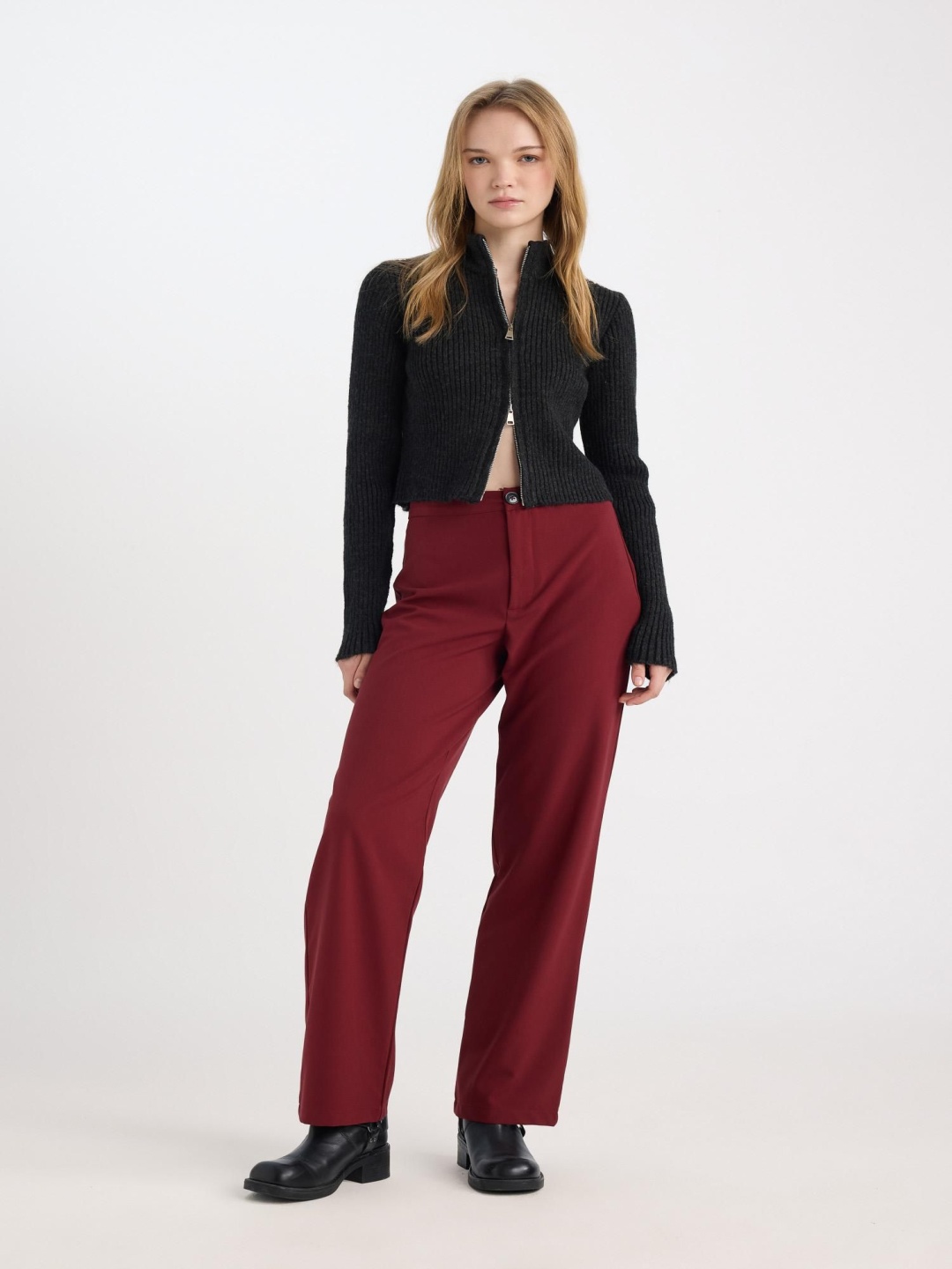 

DeFacto Women Regular Fit Regular Trousers, Maroon
