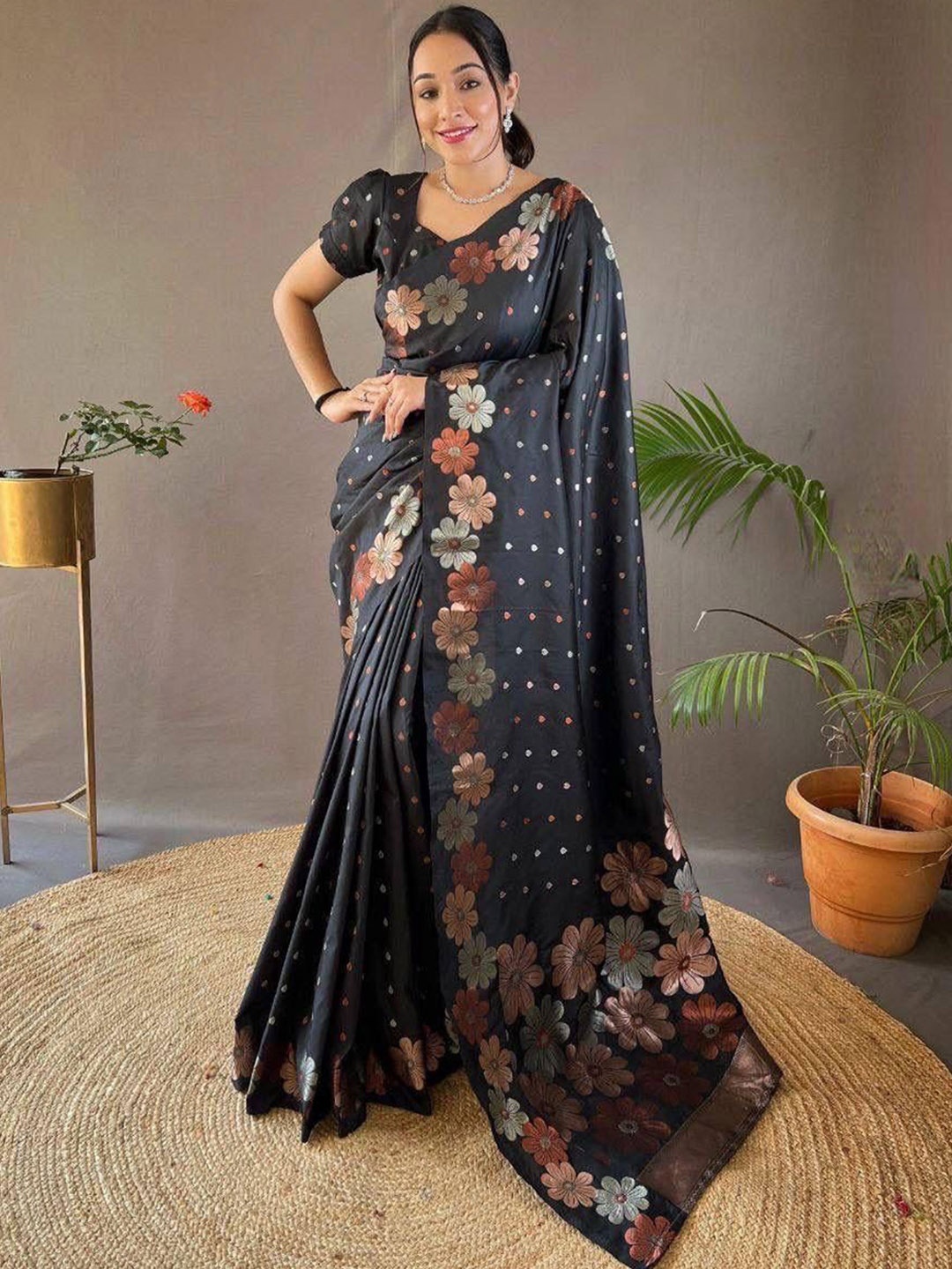 

S.K.C Ethnic Motifs Pure Silk Banarasi Saree, Black