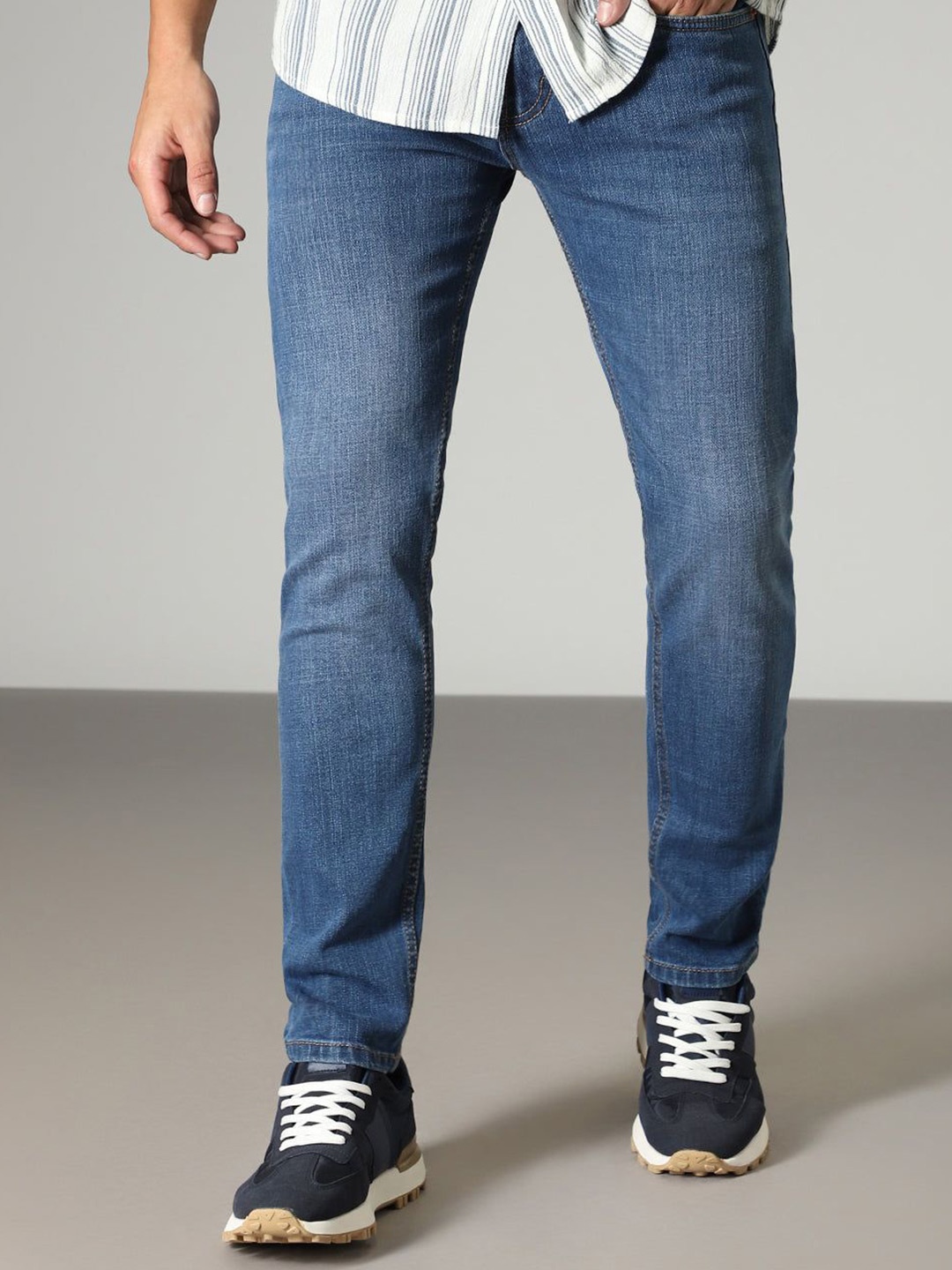

Banana Club Cerulean Blue Men Slim Fit Stretchable Jeans