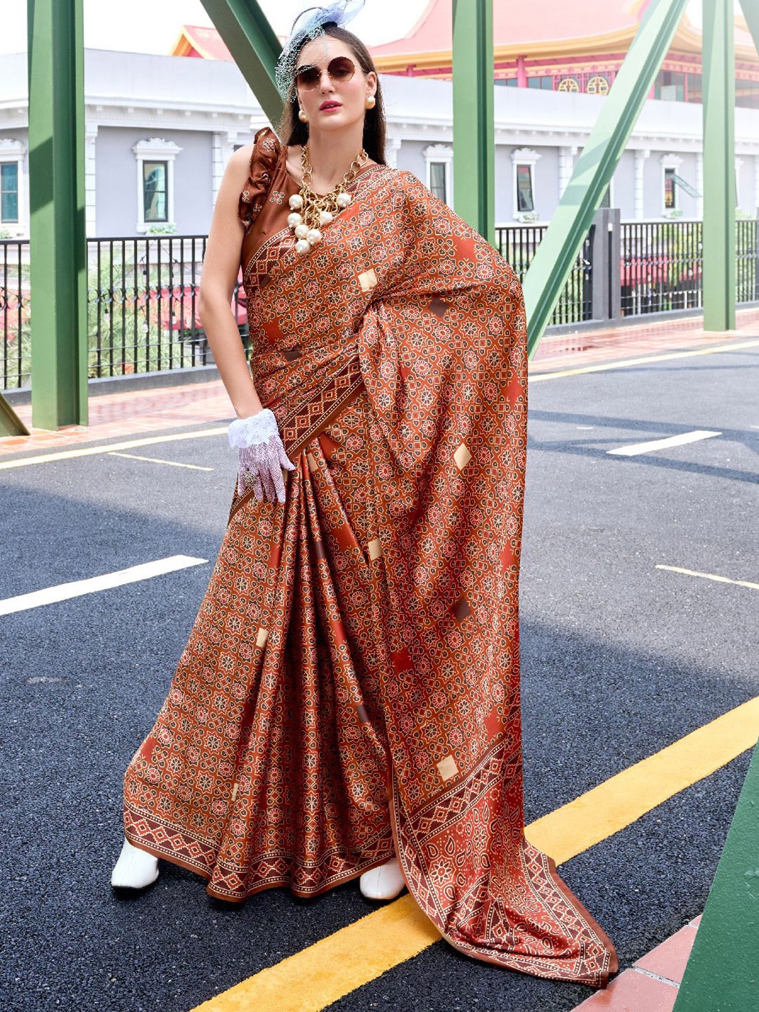 

Mitera Ethnic Motifs Satin Saree, Brown