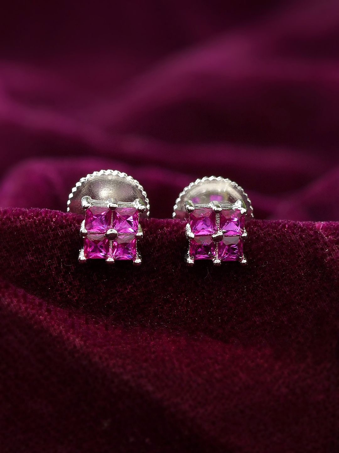 

Voylla Classic Studs Earrings, Silver