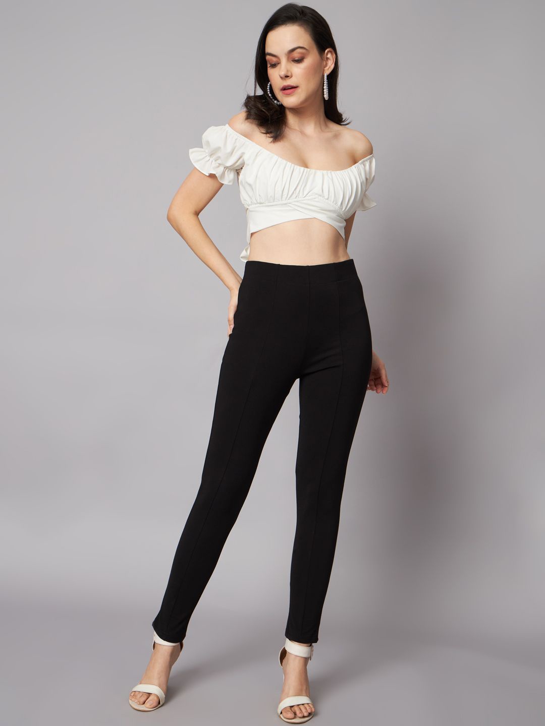 

Reberry Women Solid Slim-Fit Jegging, Black