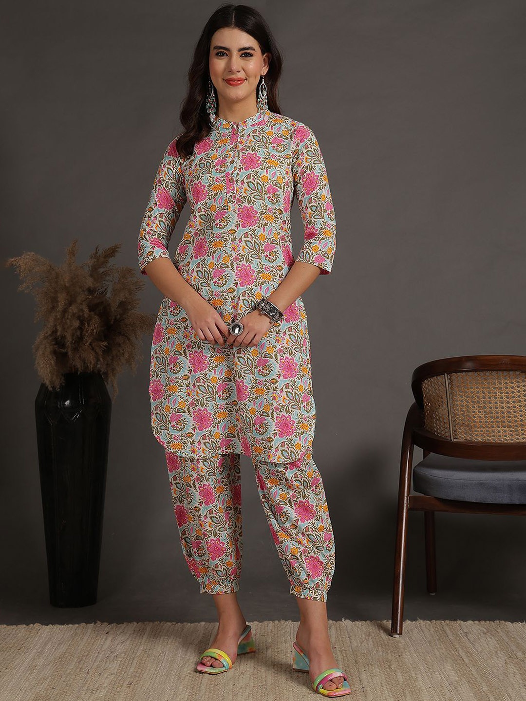 

antaran Floral Printed Pure Cotton Mandarin Collar Tunic And Trouser, Blue