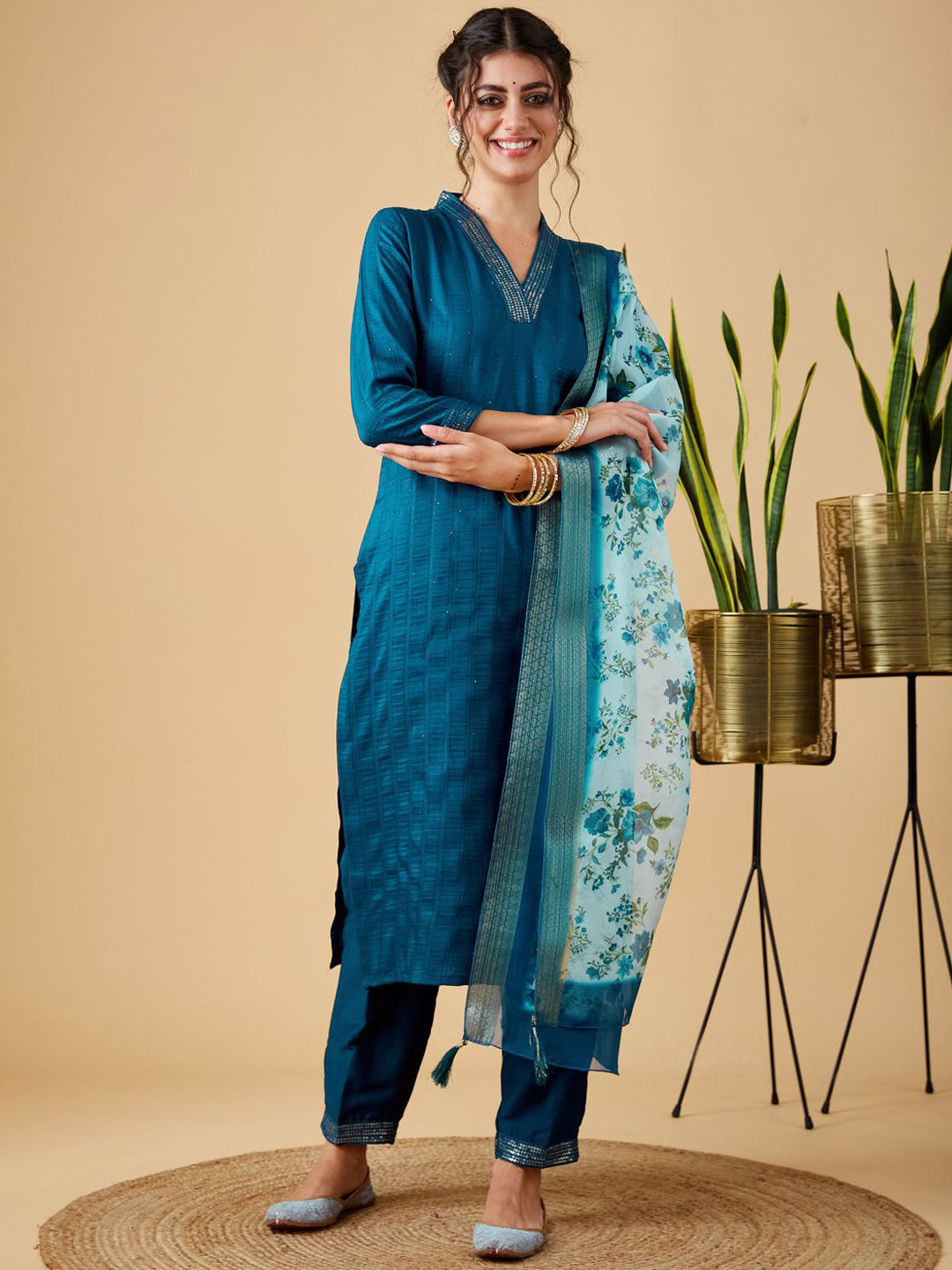 

MOKOSH Sequinned Work V-Neck A-Line Kurta With Trousers And Dupatta, Teal