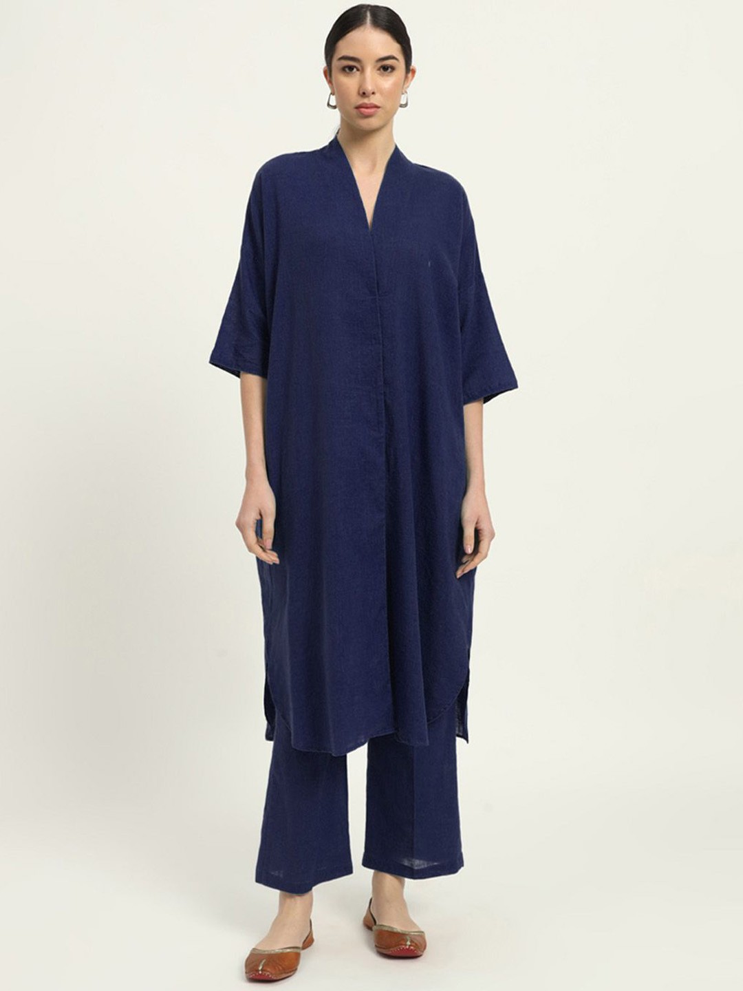 

Thevasa V-Neck Pure Cotton Straight Tunic With Trouser, Blue
