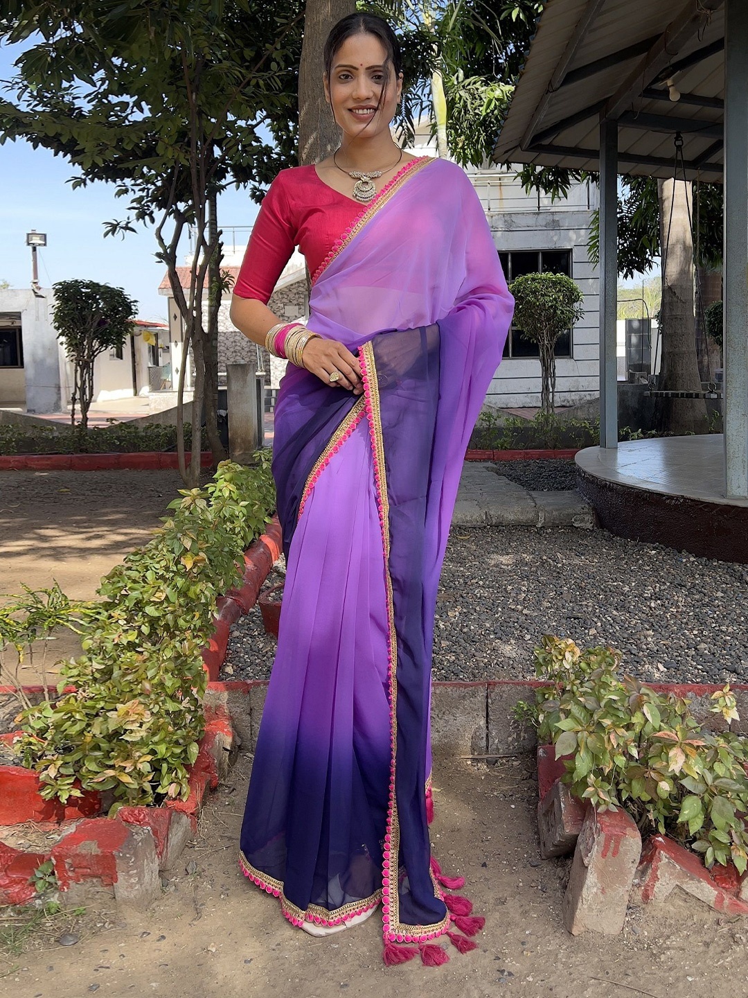 

A TO Z CART Pure Georgette Saree, Violet
