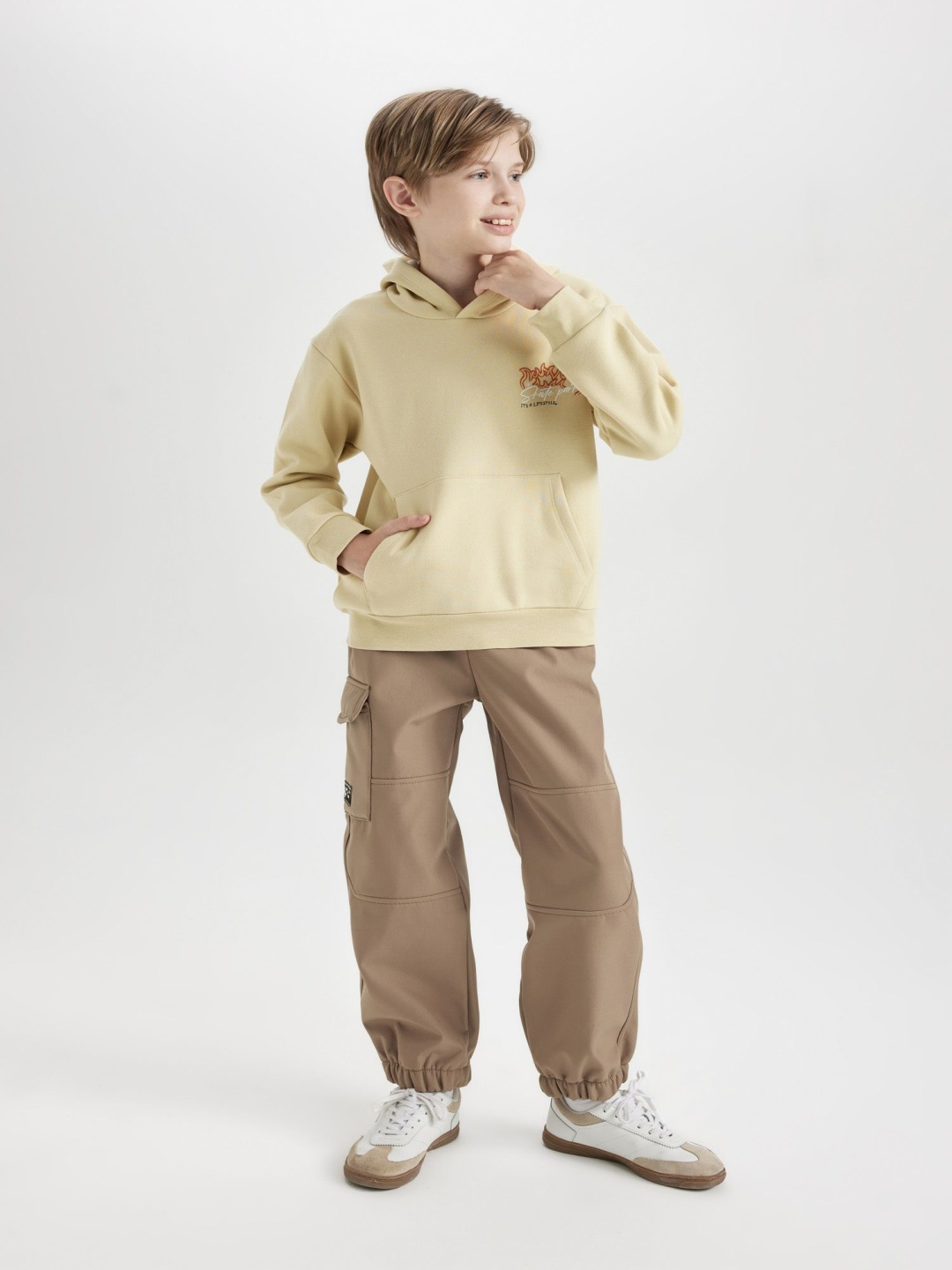 

DeFacto Boys Regular Fit Joggers Trousers, Brown