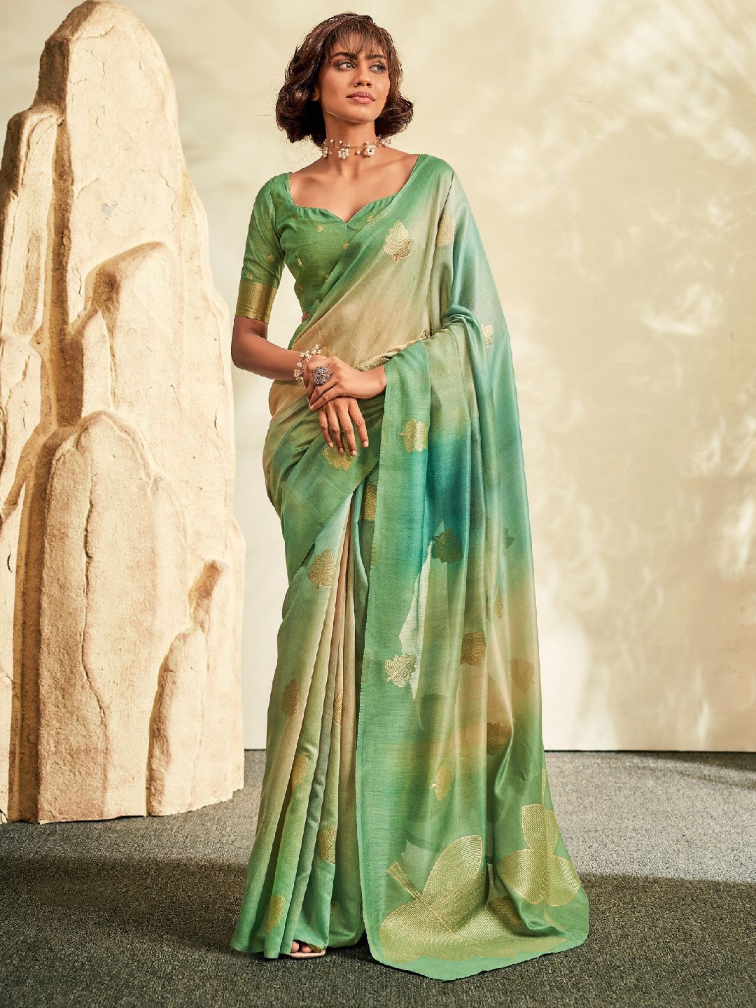 

Mitera Women Woven Design Zari Khadi Saree, Green