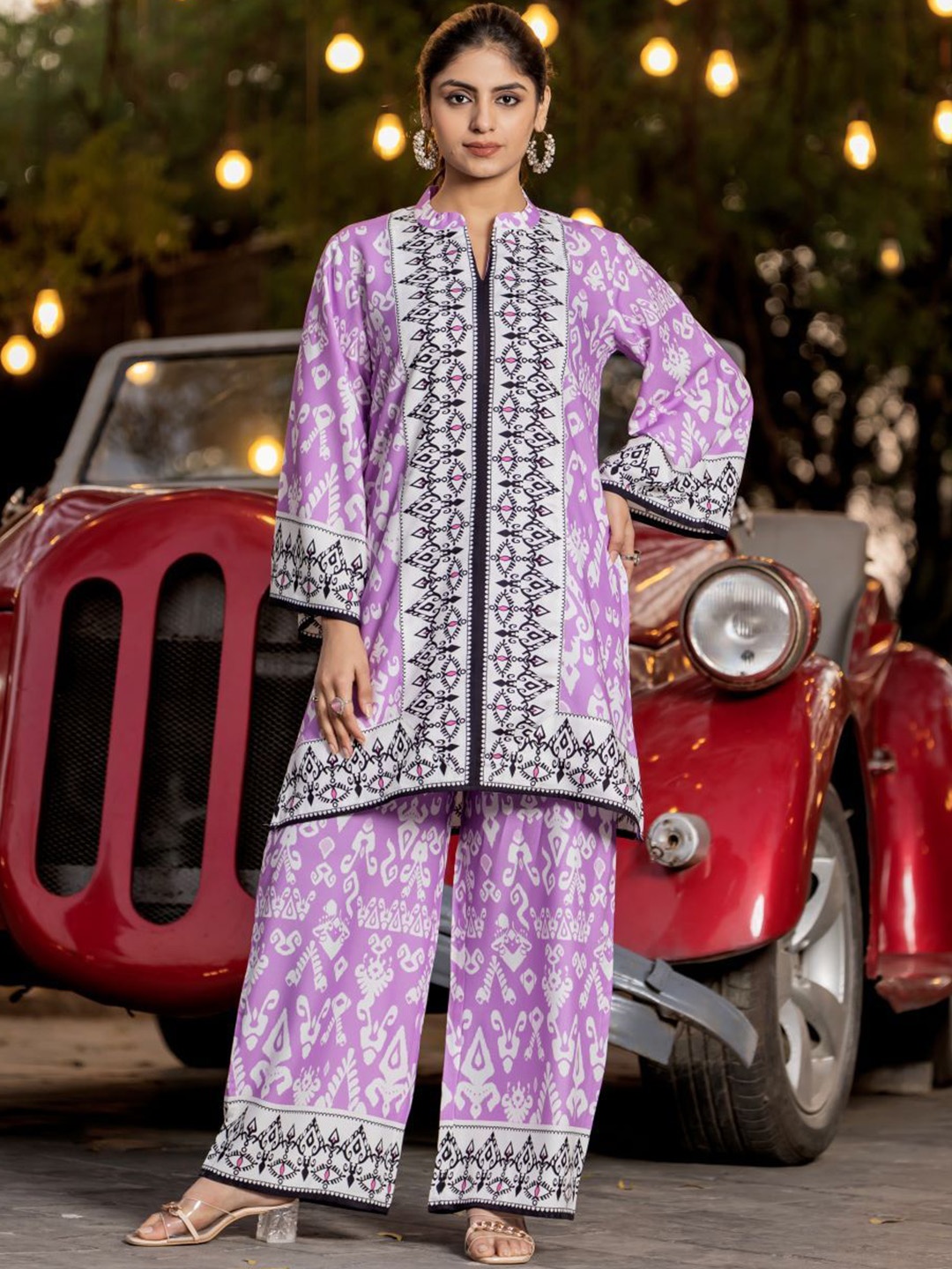 

PIRRA DESIGNS Ethnic Motifs Ikat Printed Mandarin Collar Tunic With Trousers, Lavender