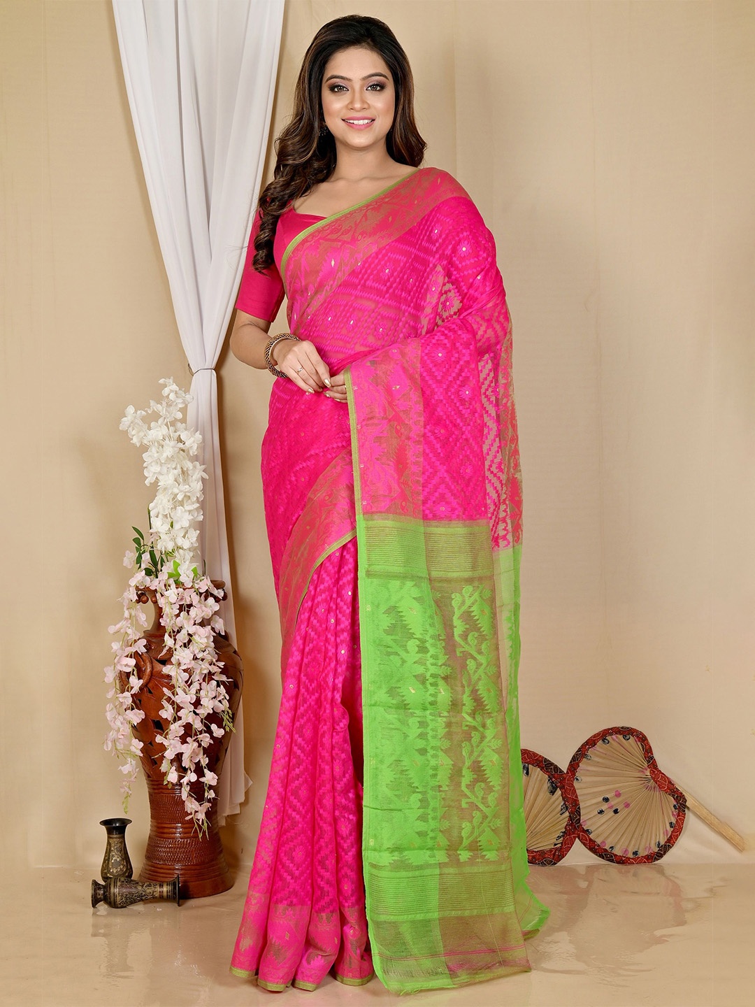 

DipDiya Woven Design Jamdani Saree, Pink
