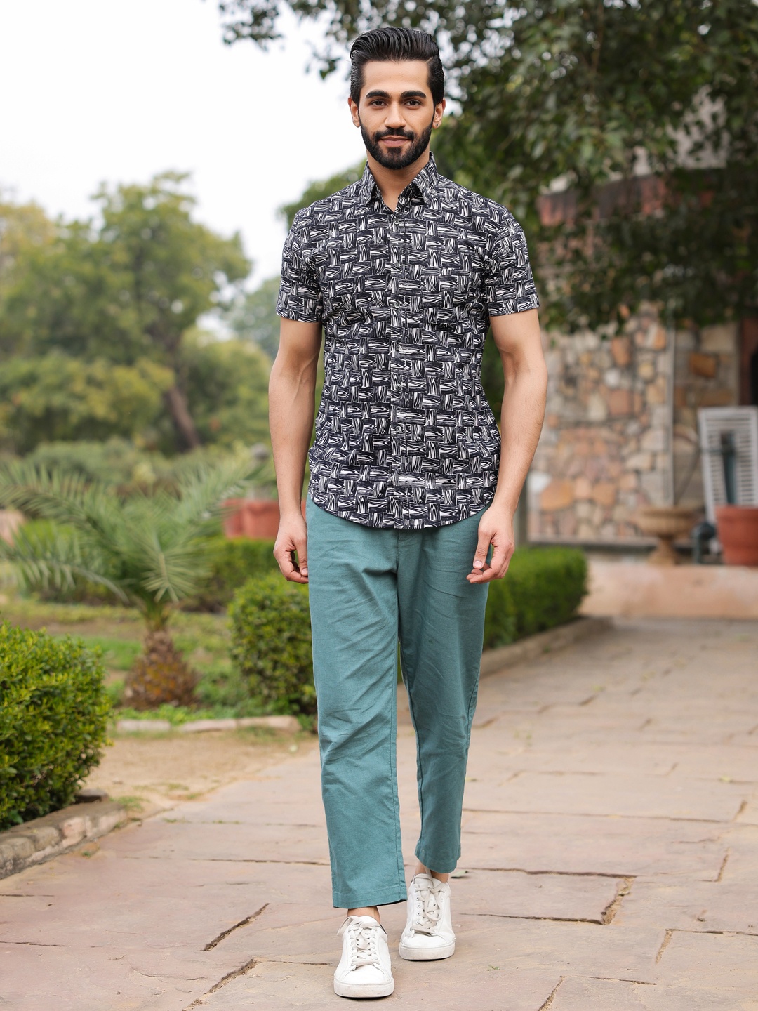 

SANSKRUTIHOMES Men Straight Opaque Printed Casual Shirt, Black