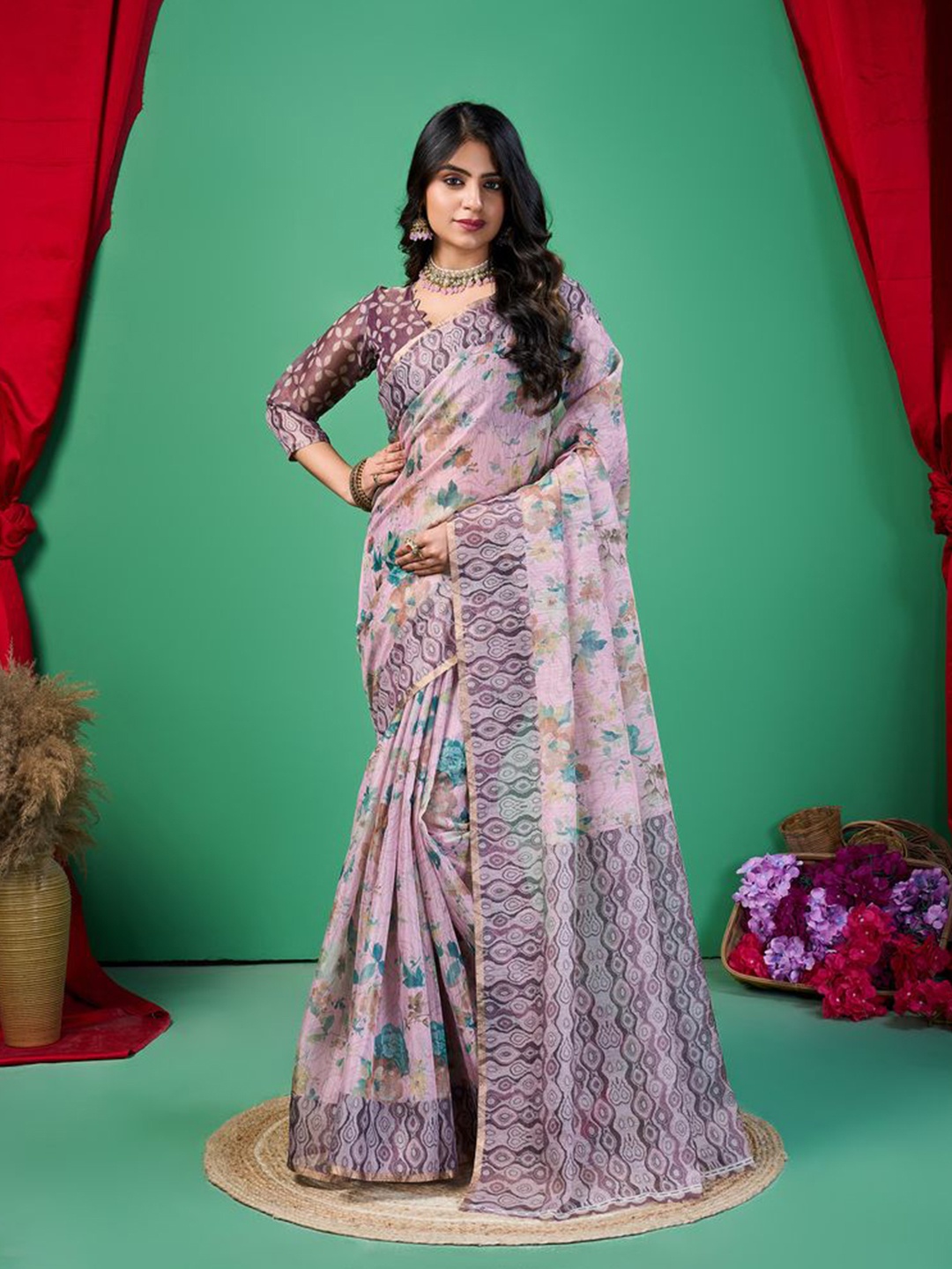 

Fashion FRICKS Floral Printed Zari Saree, Pink