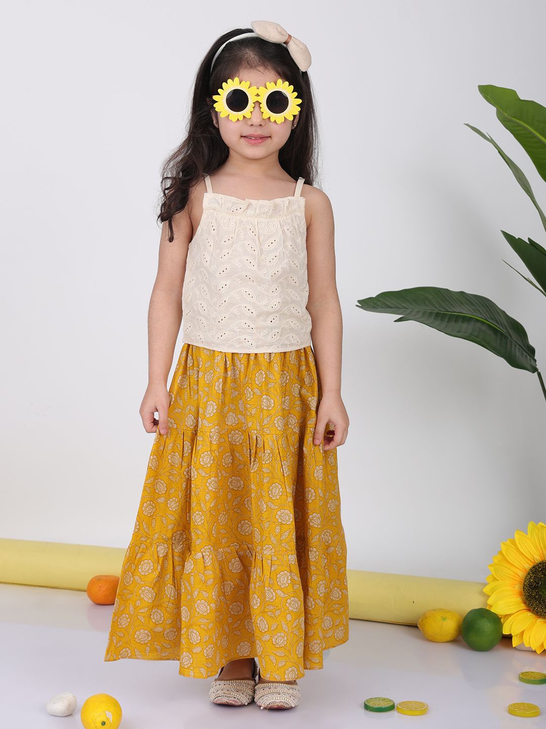 

Sangria Girls Floral Printed Pure Cotton Top With Skirt, Yellow