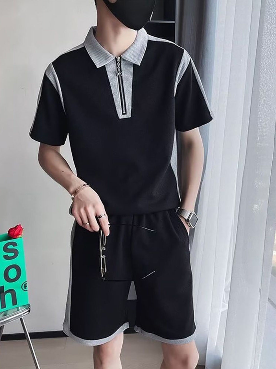 

StyleCast x Revolte Colourblocked Polo Collar T-Shirt With Shorts, Black