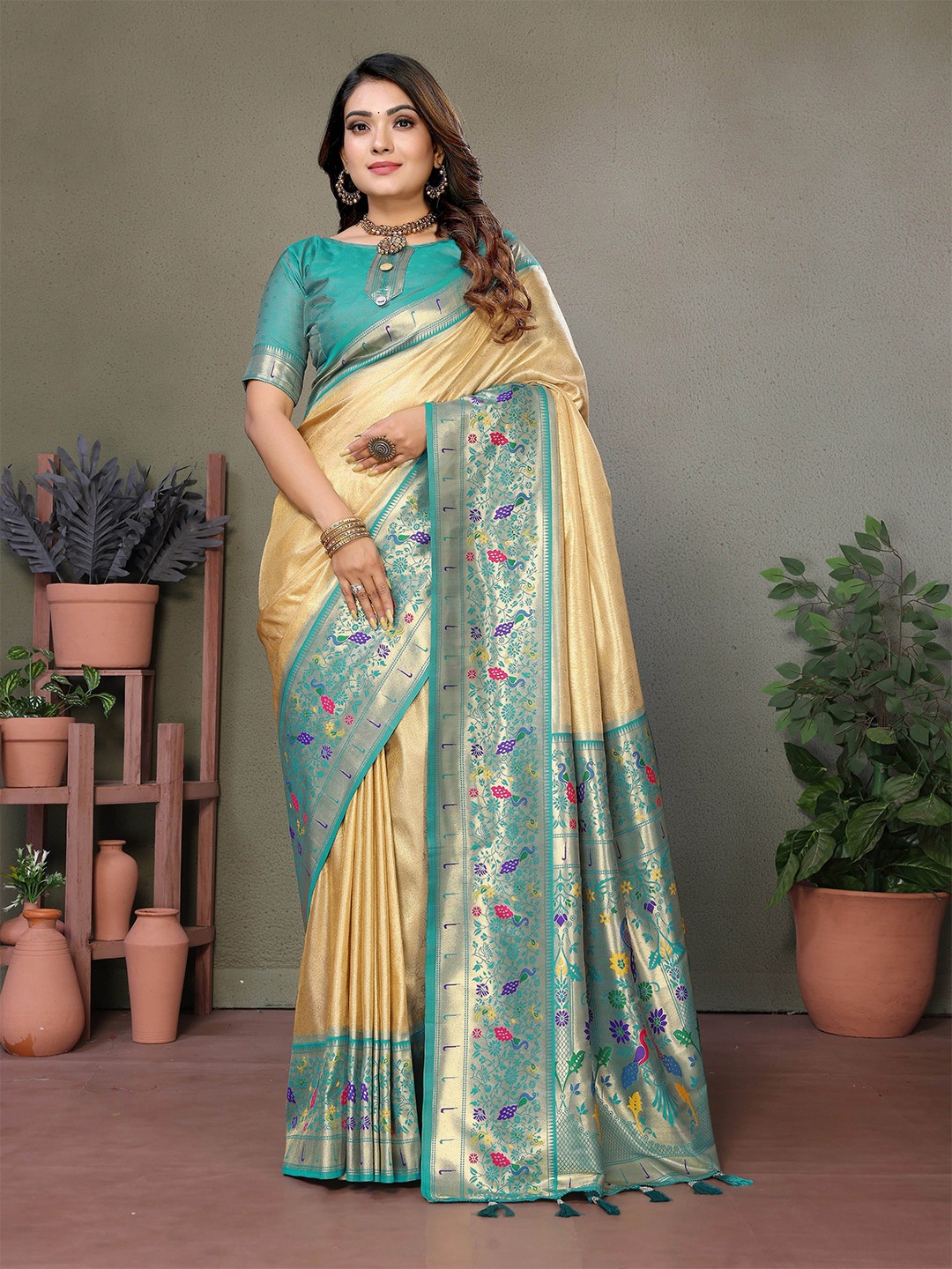 

Vintro Woven Design Zari Tissue Paithani Saree, Teal