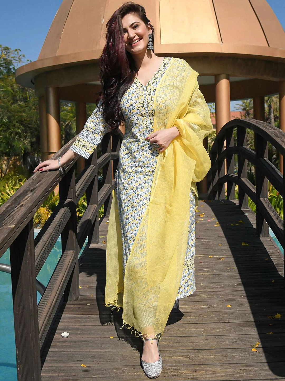 

Moda Rapido Women Ethnic Motifs Printed Regular Kurta with Trousers & With Dupatta, Yellow