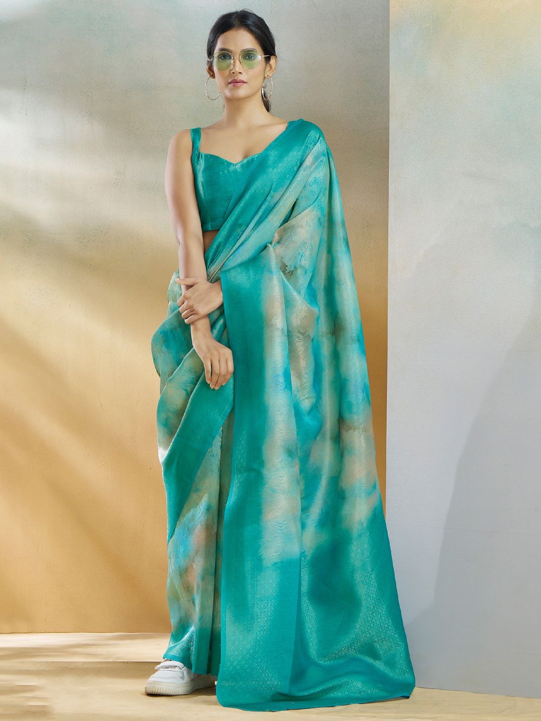 

Panzora Woven Design Zari Saree, Sea green