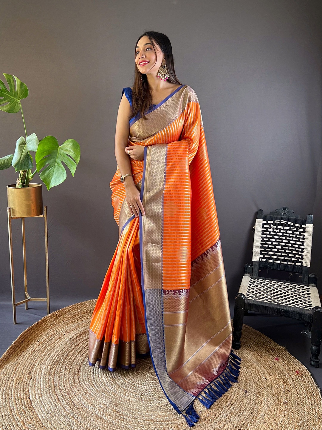 

HEER FASHION Ethnic Motifs Woven Design Zari Banarasi Saree, Orange