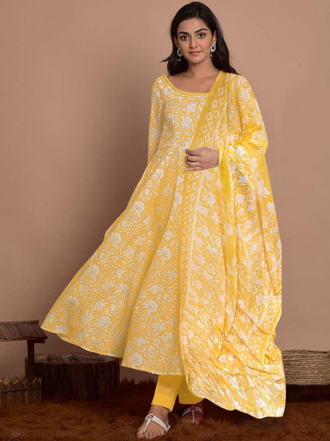 

Moda Rapido Floral Printed Round Neck Anarkali Kurta With Trouser And Dupatta, Yellow