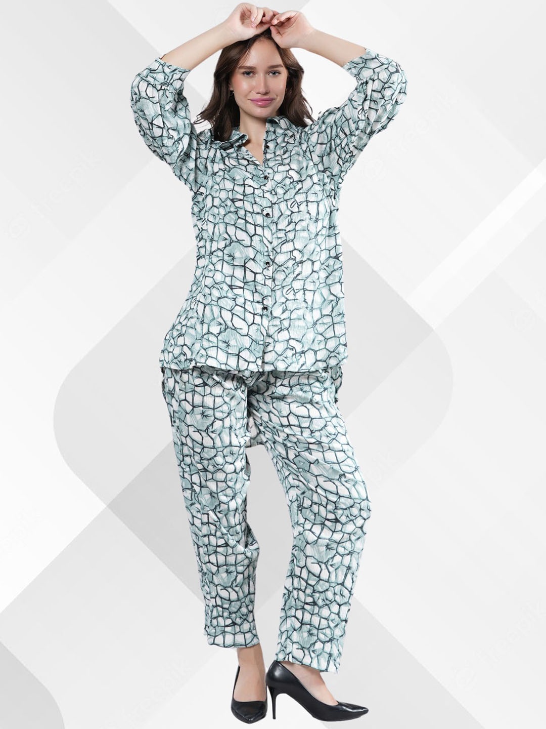 

NEYSA Abstract Printed Shirt Collar Shirt And Trousers, Green