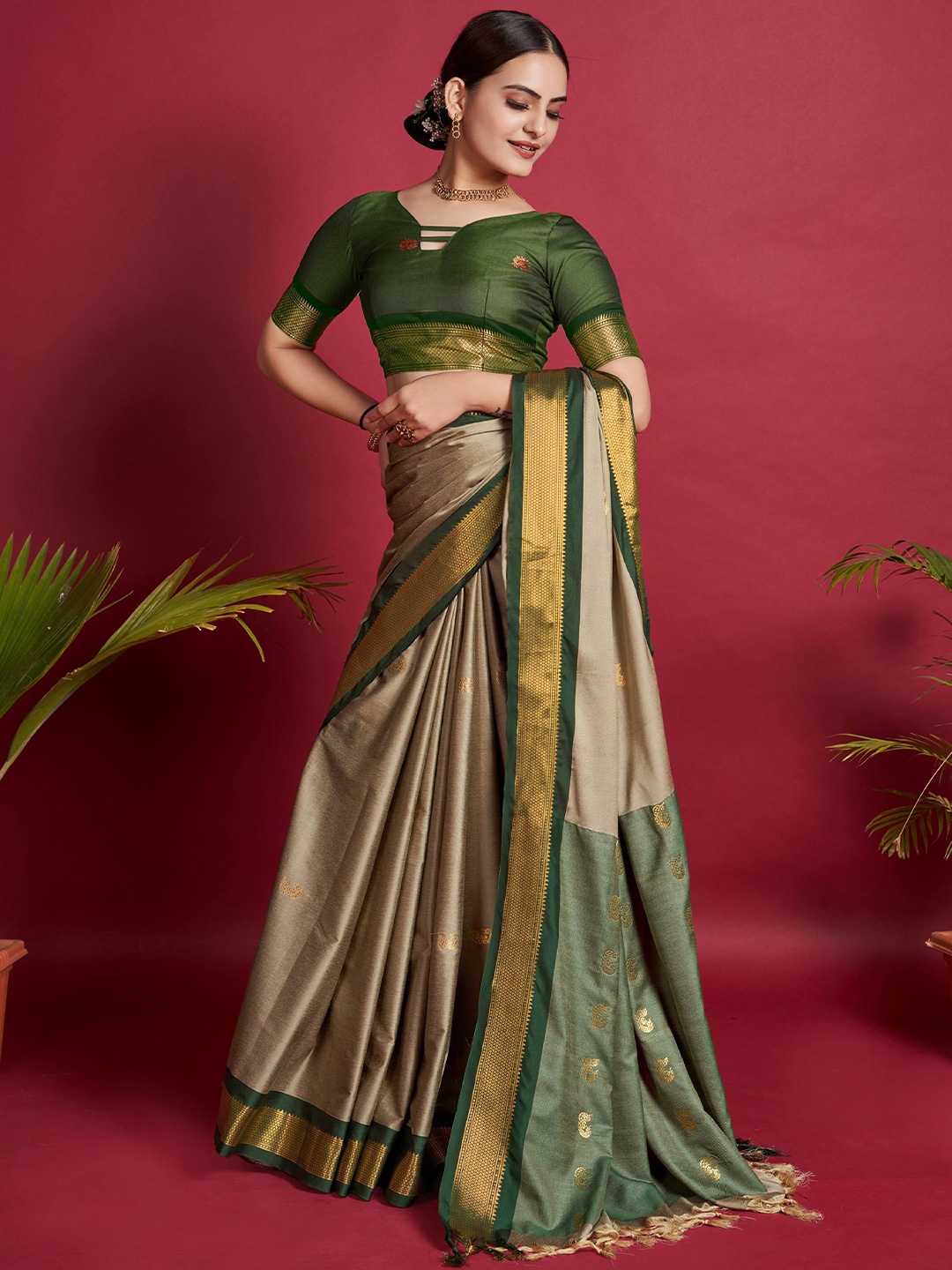 

bansari textiles Woven Design Zari Banarasi Saree, Grey
