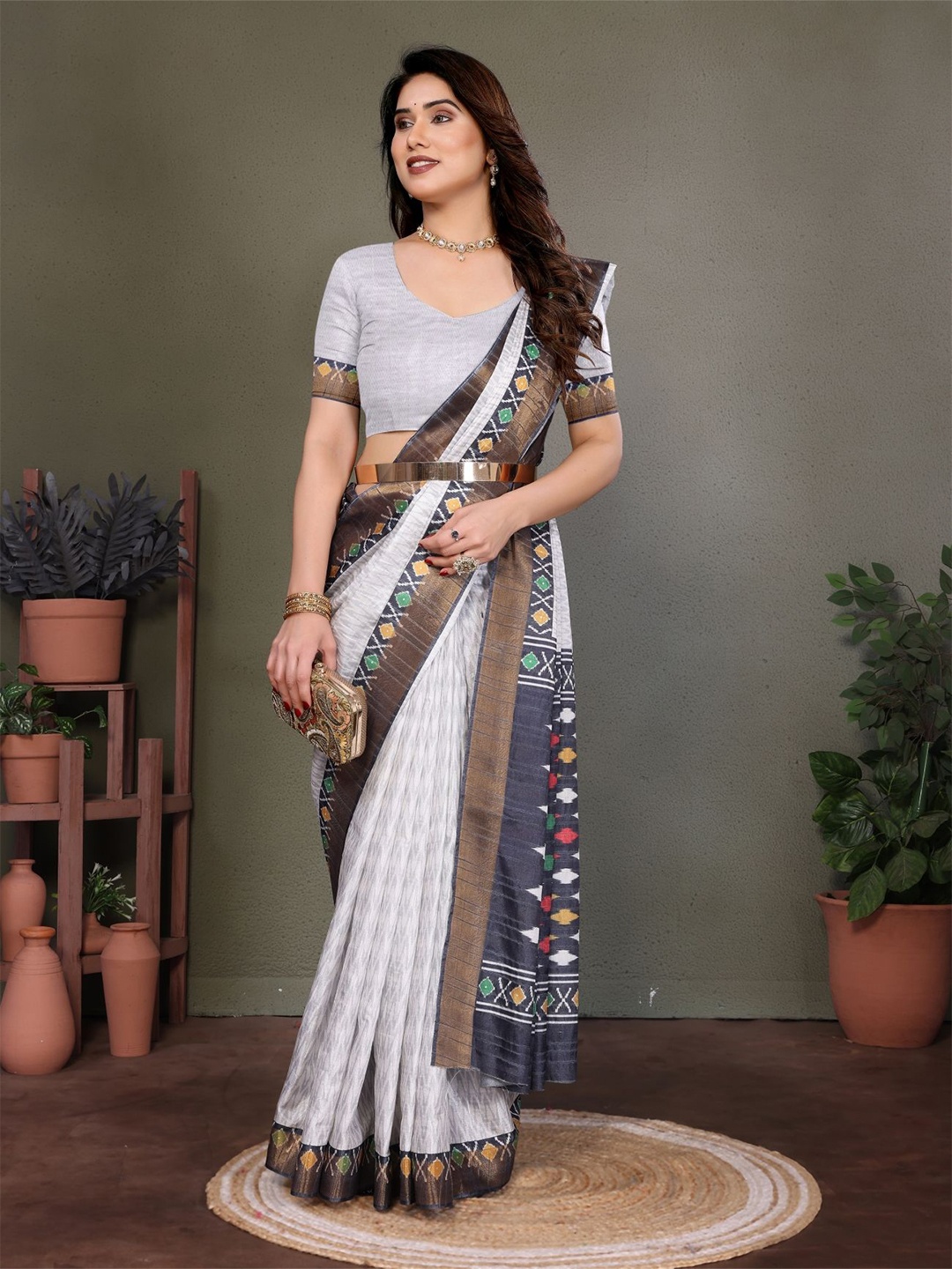 

vj fashion Floral Zari Linen Blend Saree, White