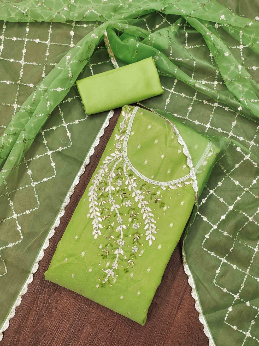 

Blissta Floral Beads And Stones Embellished Unstitched Dress Material, Green