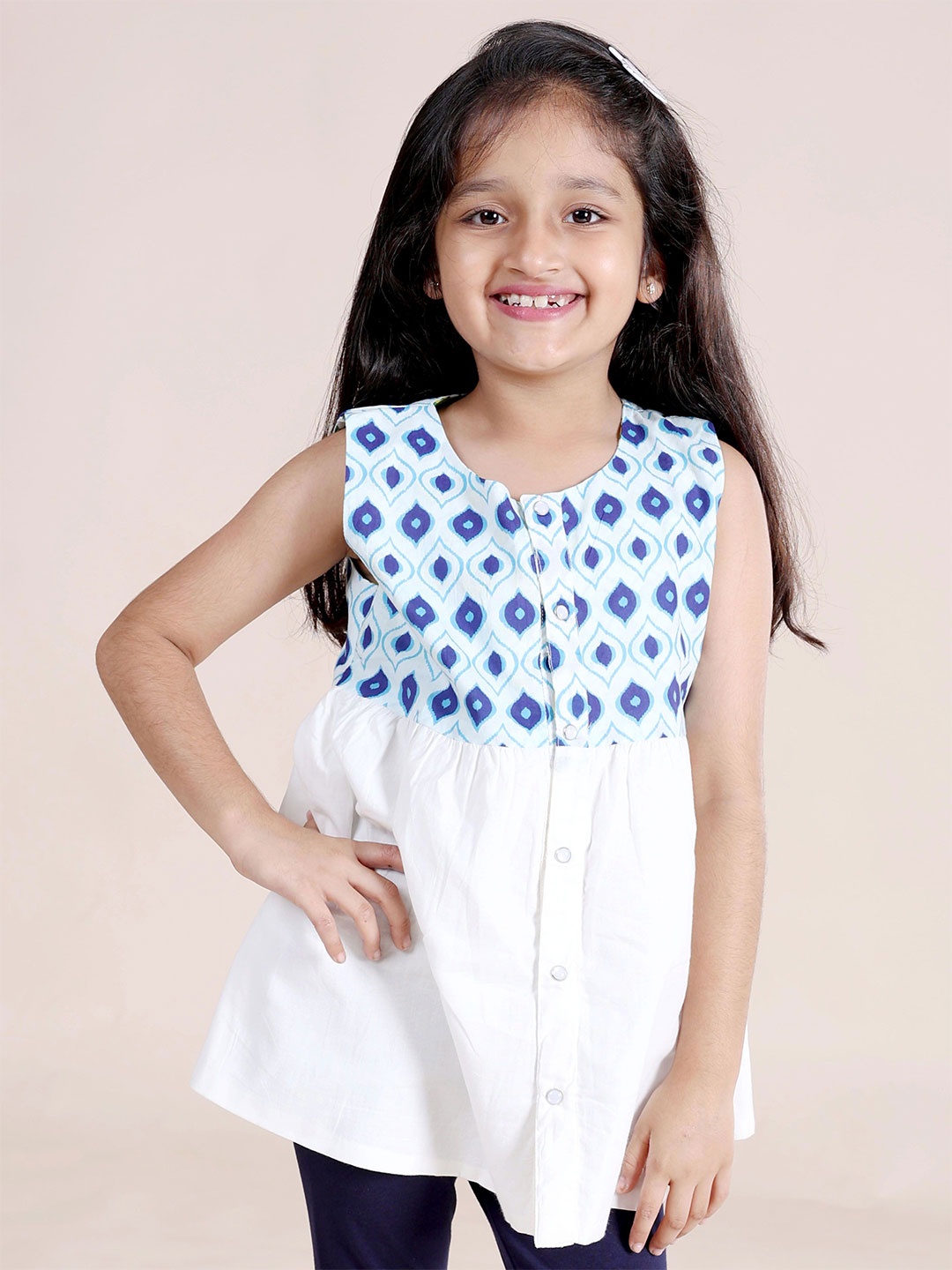 

KiddoPanti Girls Geometric Printed Pure Cotton Reversible Top, Green