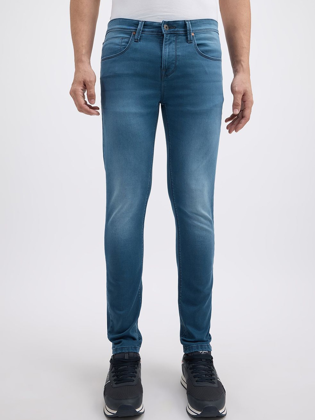 

Pepe Jeans Men Chinox Skinny Fit Mid Rise Heavy Fade Stretchable Jeans, Blue