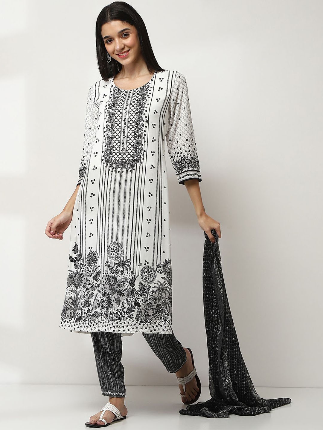 

Rangriti Floral Printed Straight Kurta with Trousers And Dupatta, Black