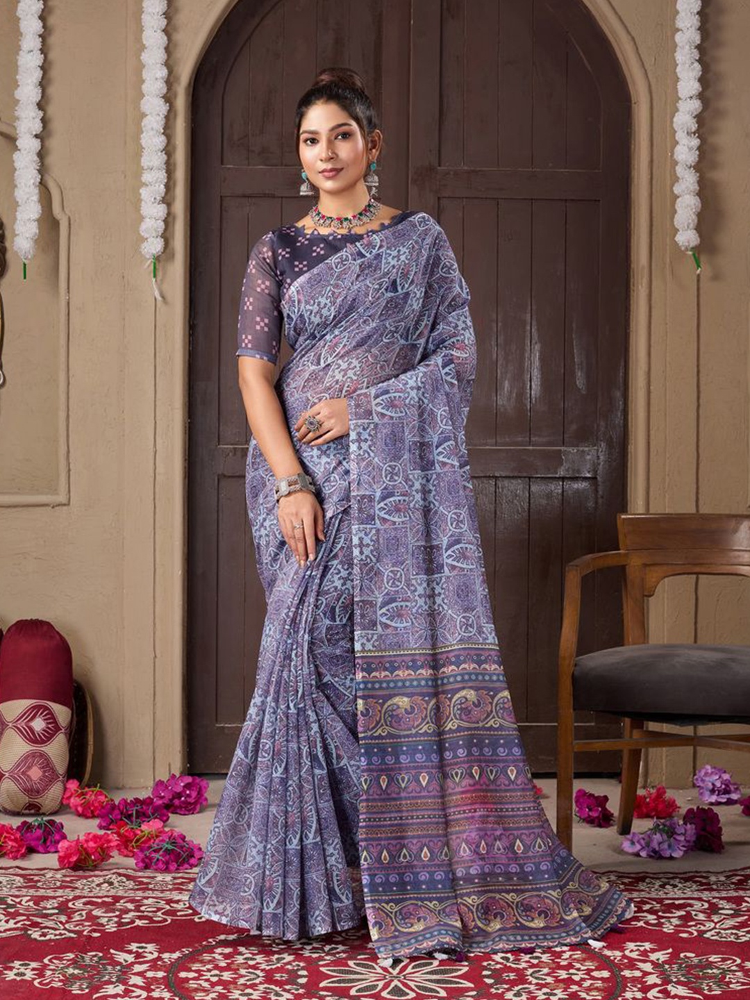 

Fashion FRICKS Floral Printed Saree, Blue