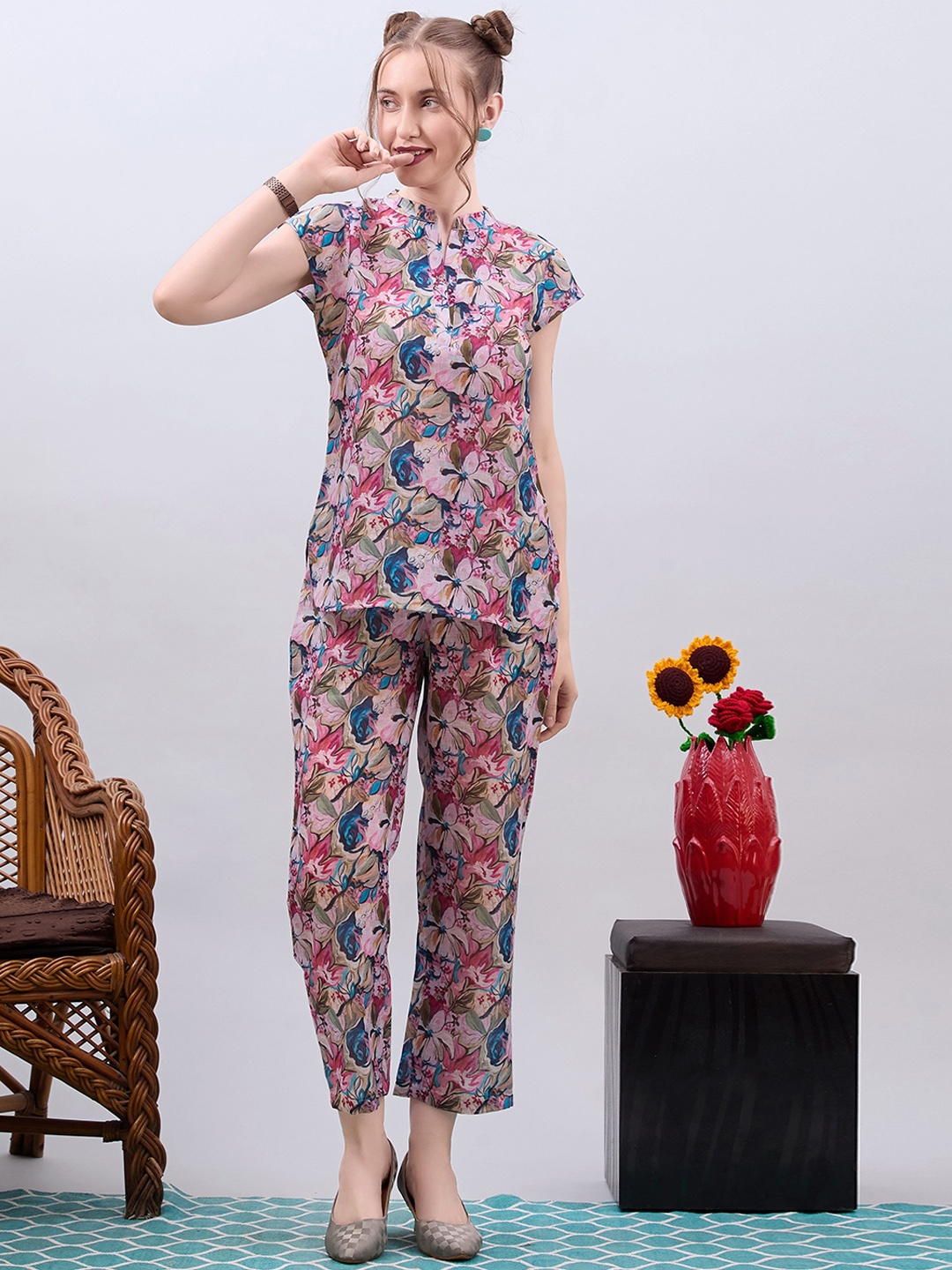 

Dressberry Floral Printed Cap Sleeves Mandarin Collar Top With Trousers, Purple