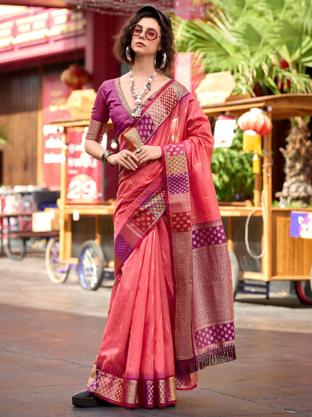 

Mitera Woven Design Zari Banarasi Saree, Pink