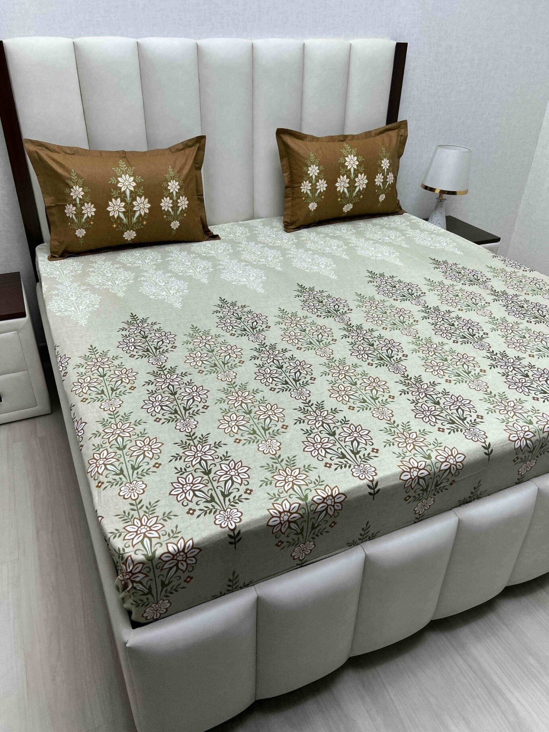 

Pure Decor Cotton King Size Double Bed Bedsheet With 2 Pillow Covers 2.74m X 2.74m, Green