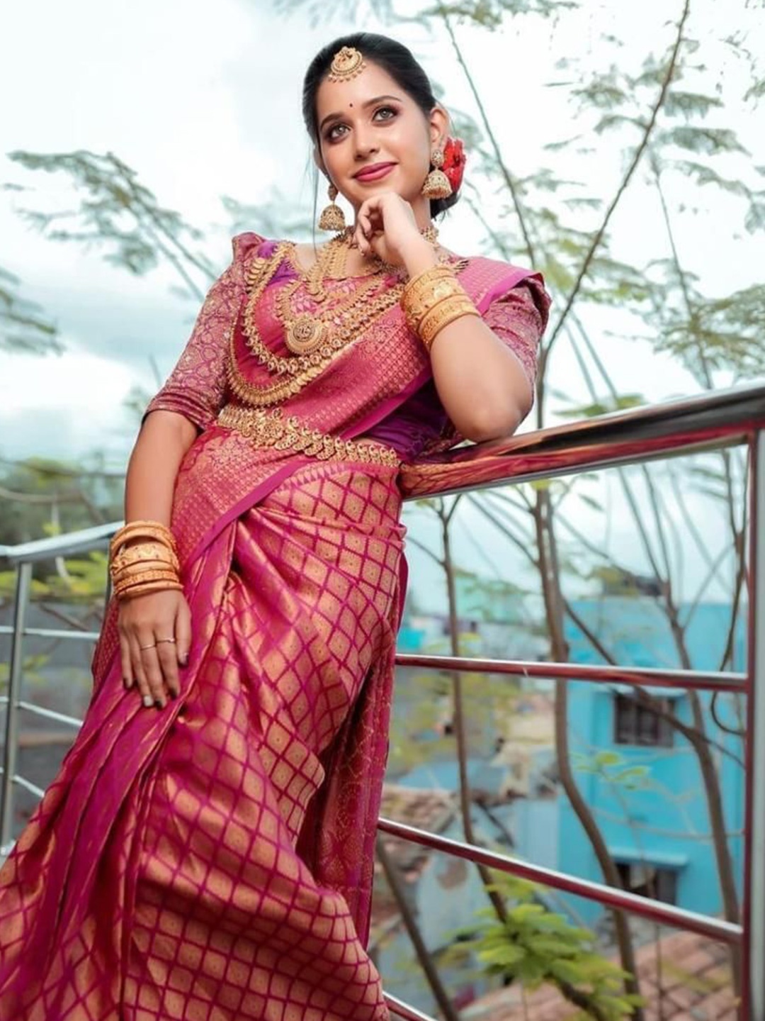 

bansari textiles Woven Design Zari Pure Cotton Patola Saree, Pink
