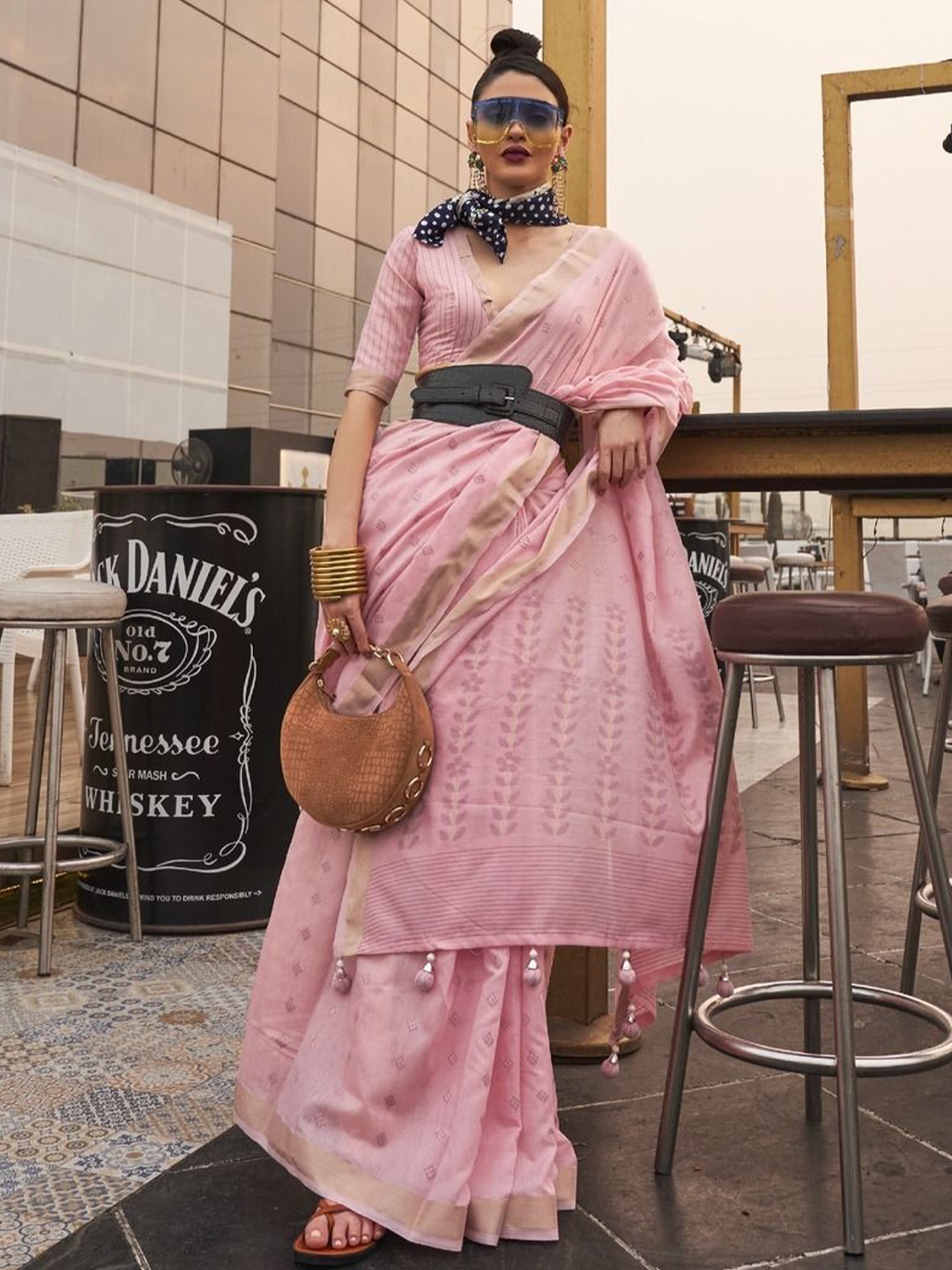 

Anouk Woven Design Zari Banarasi Saree, Pink